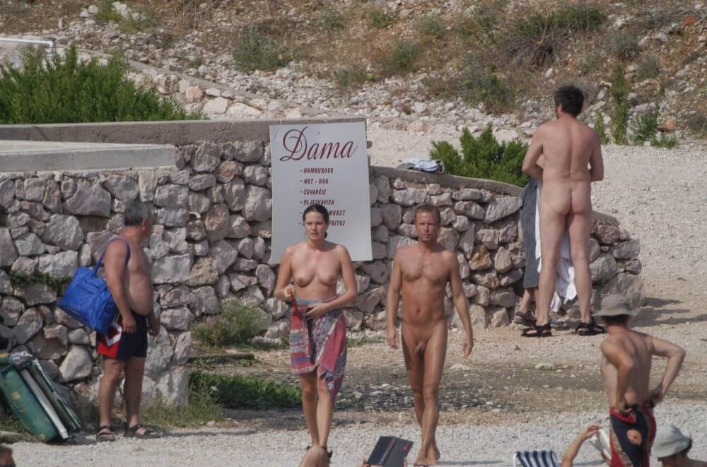 Baska Rock-Wall Path pics - Support and mutual understanding are important in the nudism movement