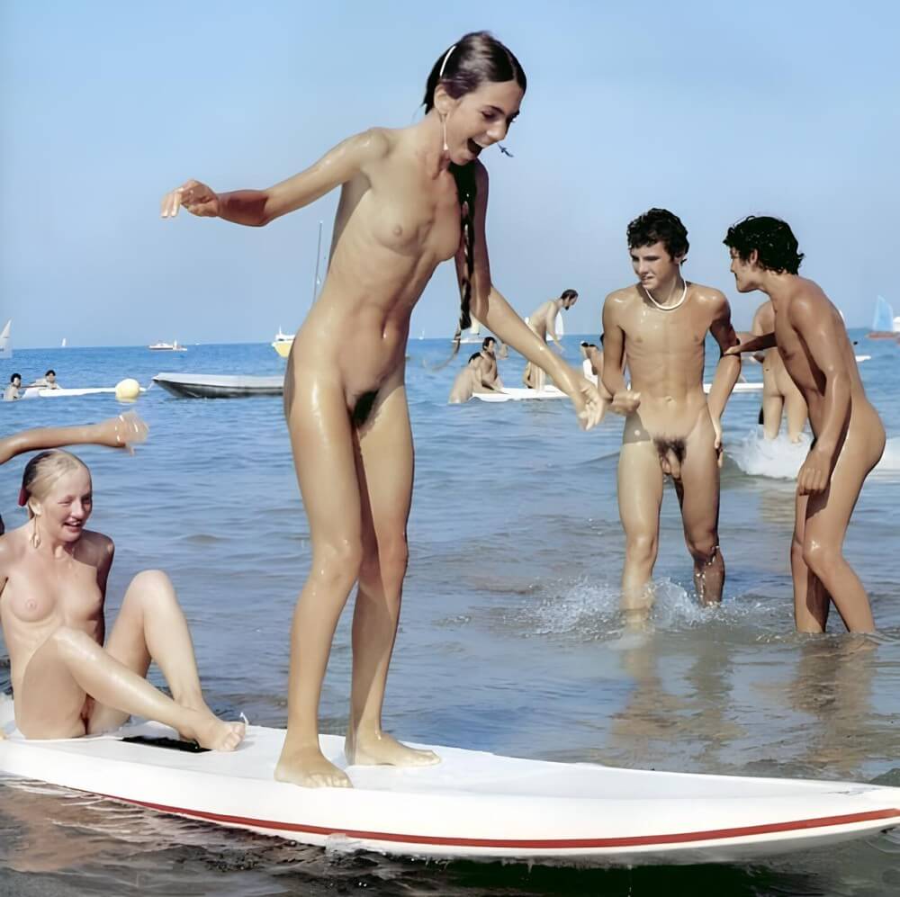 Retro naturism beautiful photos - Social Nudism Around the World