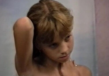 Naturistin: Julia Akt Dessous - Naturism teaches respect for the body—both your own and others