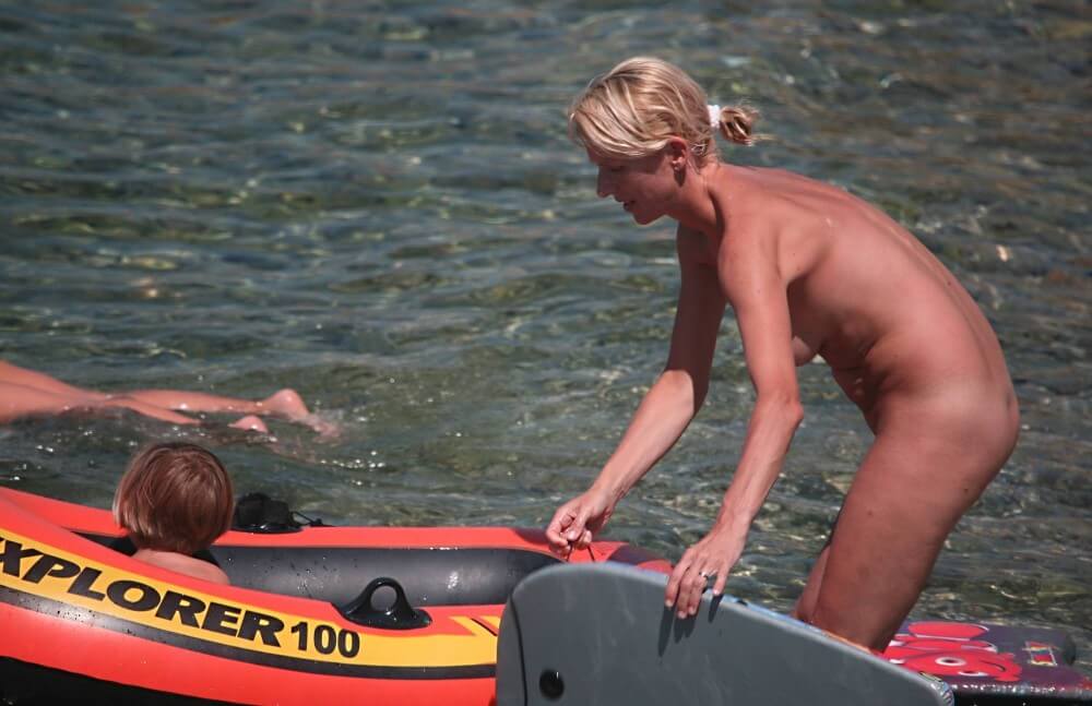 Red Boating for Two Nudists pics - Nudism and naturism promote inner happiness and harmony