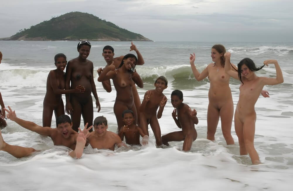 Photo nudism in Brazil - Openness to the world and new ideas is a defining trait of naturists and nudists