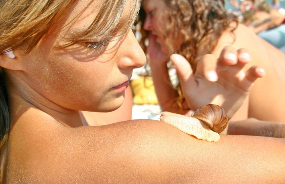 Ulitka Play On the Beach pics - Living together in nature is a hallmark of nudists
