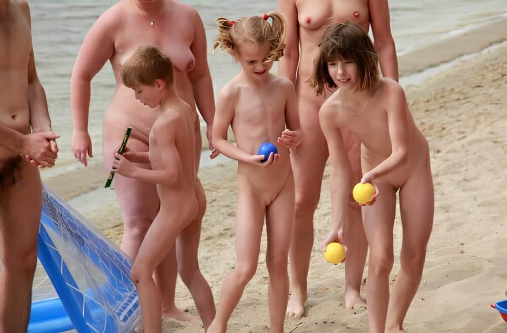 Lezero family games big gallery - Nudism is based on sincerity
