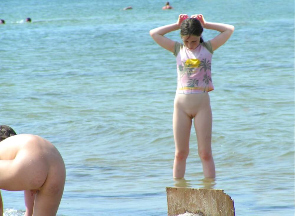 Crazy dirty girls - Nudism and naturism value harmony and balance