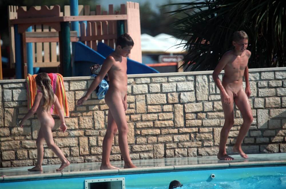 Naturist Pool Assortment photos - Living together in nature is a hallmark of nudists