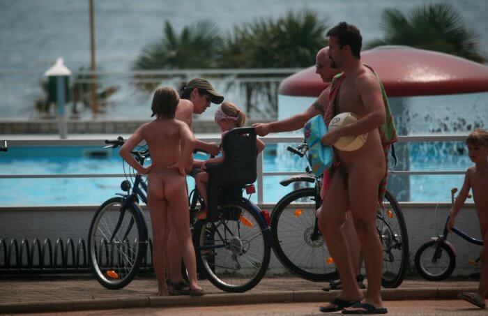 Freedom on two wheels: how cycling and hiking enrich the lives of nudists - Naturism and nudism are a path to inner freedom