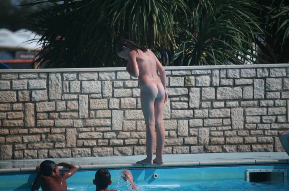 Naturist Pool-Side Singles pics - The practices of naturism teach us to appreciate life and harmony with the world around us
