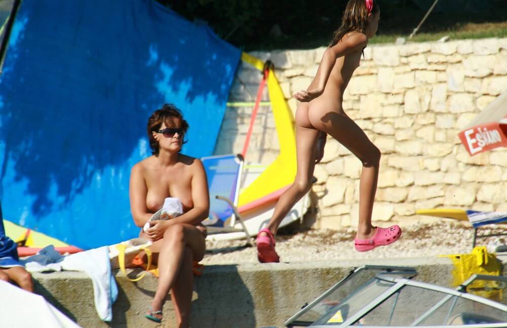 Bright Day Sun Tanning pics - Nature fills naturists and nudists with energy and inspiration