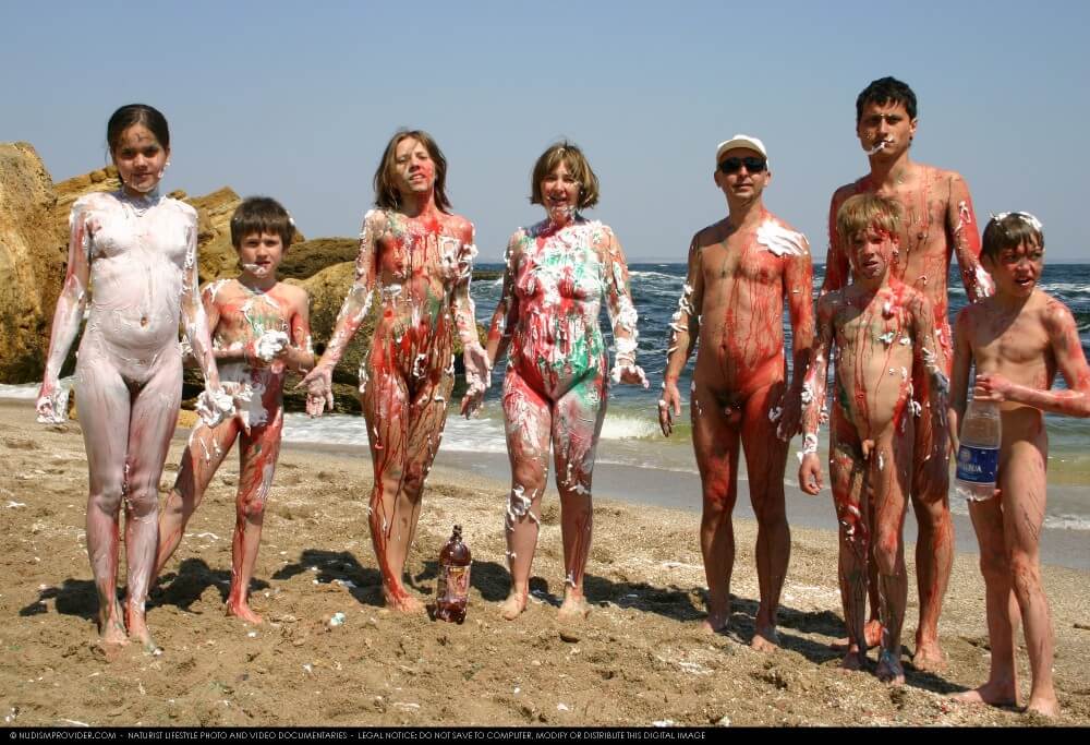 Naturism photo gallery # 58 - Nudism and naturism are closer to natural harmony