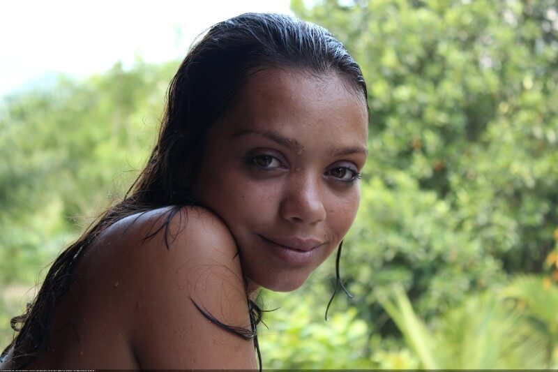 Tropical activities 1-25 gallery - Naturism helps us understand the important fact that the body is part of nature