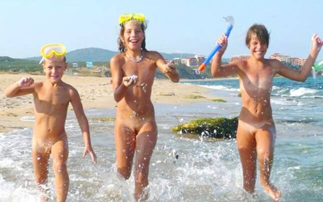 Naturism photo gallery # 27 - They value simplicity and naturalness, and encourage people not to feel self-conscious about being naked