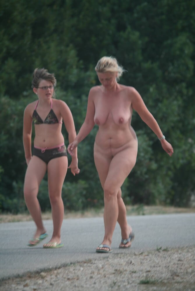 Cove FKK Visitor Grounds pics - Radical nudism materials