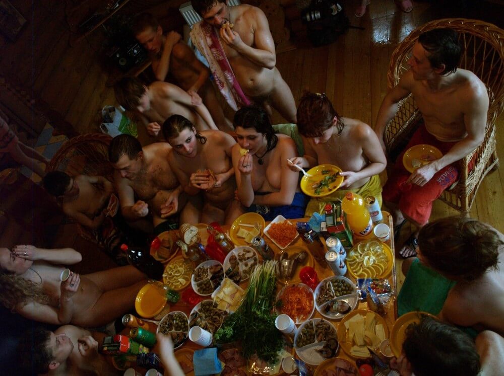 Family Valentines Dinning pics - Nudism improves health and boosts self-esteem