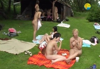 Naturist Freedom: Cottage Picnic - Naturism and nudism are a path to inner freedom