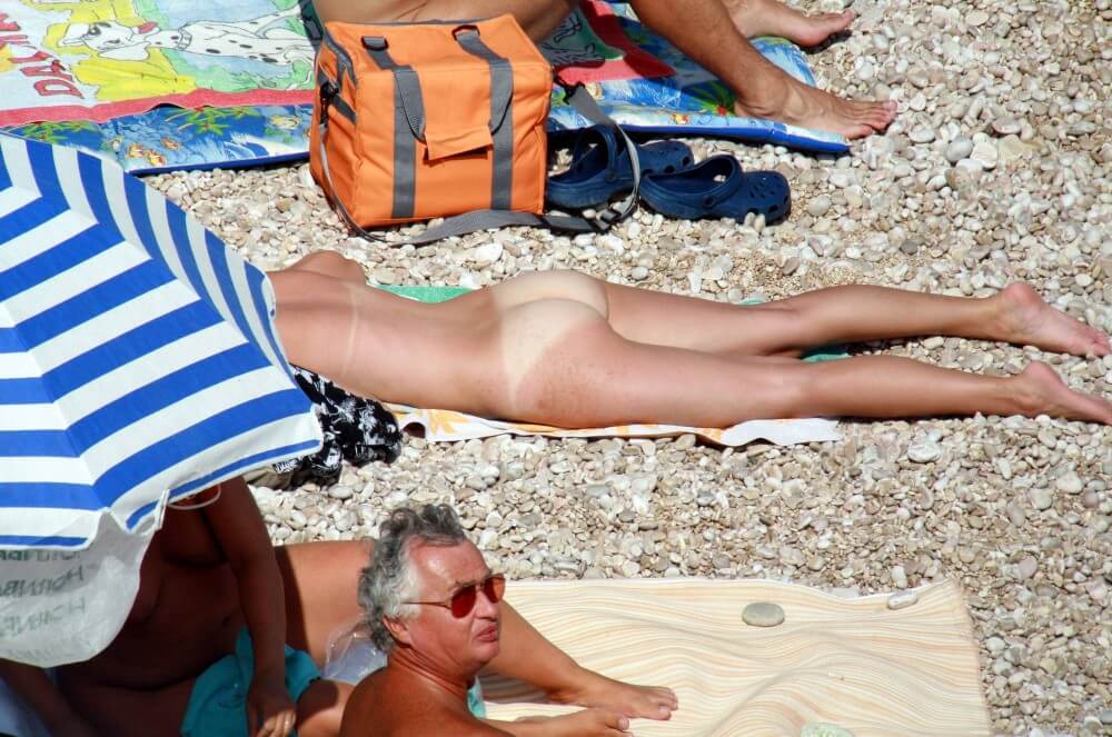 Naturists Beach Relaxation pics - People who participate in nude recreation seek psychological comfort