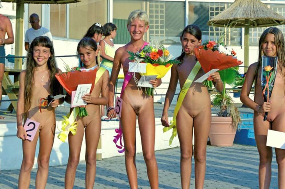 Beauty contest FR photos - Naturism teaches respect for the natural world and for others