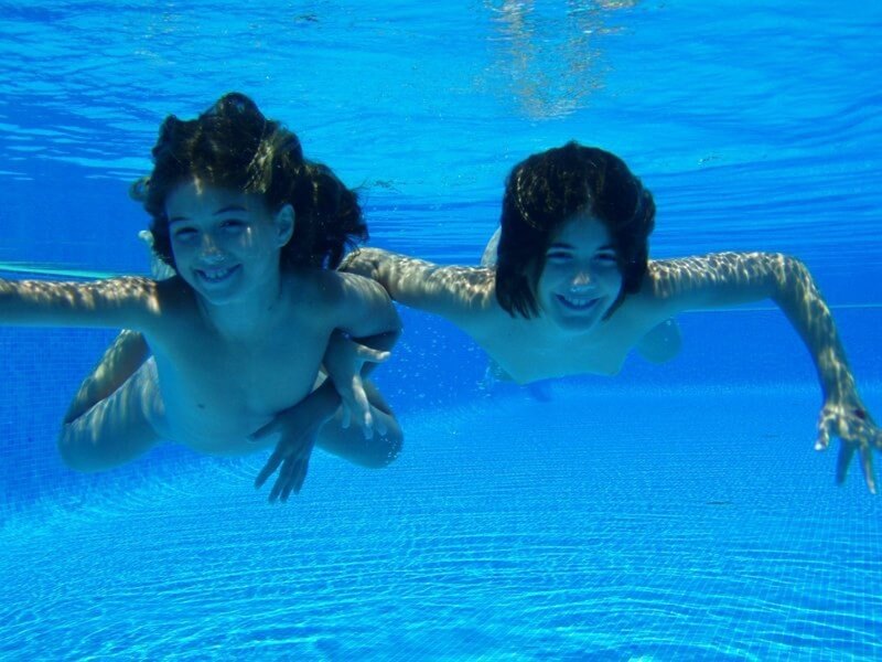 Nudism Shoot Observation photos - A nudist values trust and friendliness among people