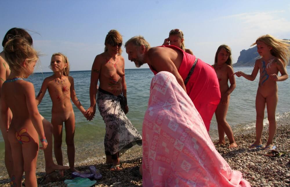 Water Drying Off pics - The sacred significance of the nude