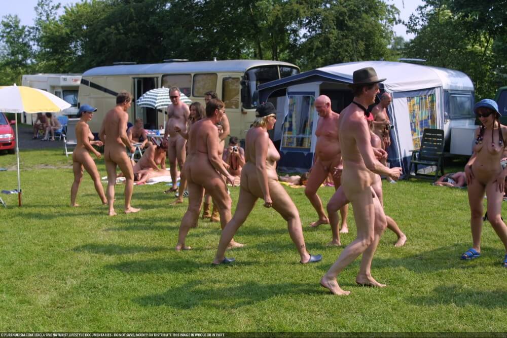 Naturism photo gallery # 53 - Naturism as a lifestyle