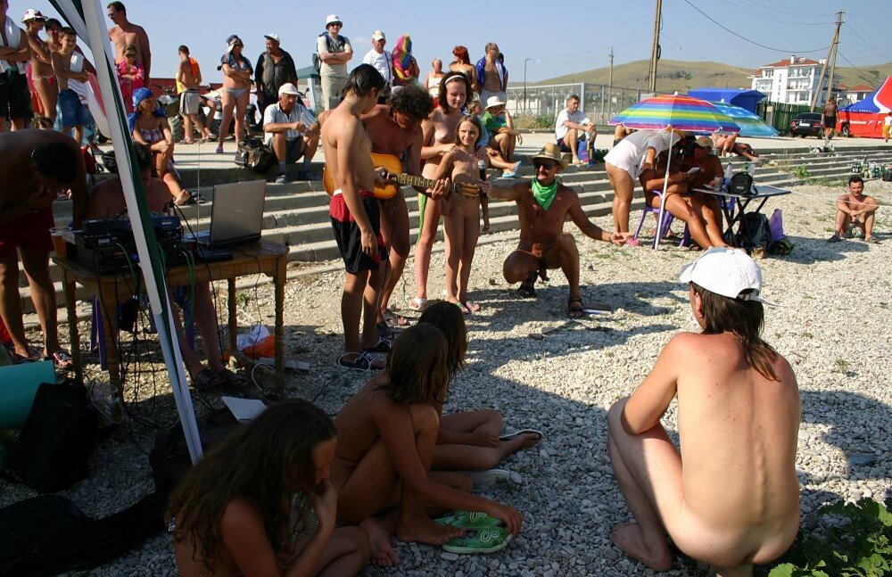 Nude Party By The Steps pics - What exactly is nudism?