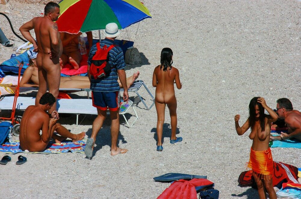 Uka FKK Beach Parenting Nudist beach pics - People seek in nudism a way to overcome their insecurities