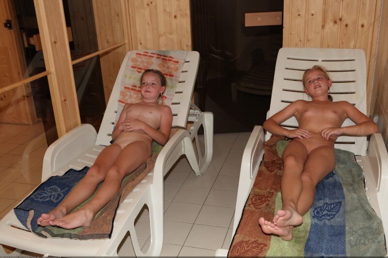 Record center relaxation photos - Nudism brings joy and pleasure