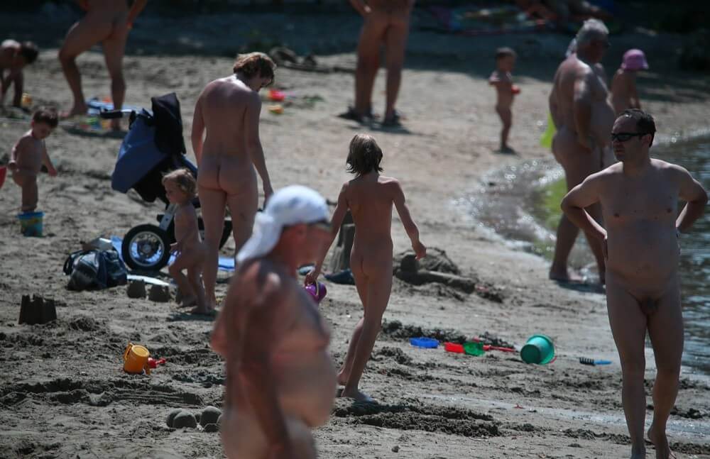 Jr Coastal Beach Paradise pics - Naturism is based on love for oneself and nature