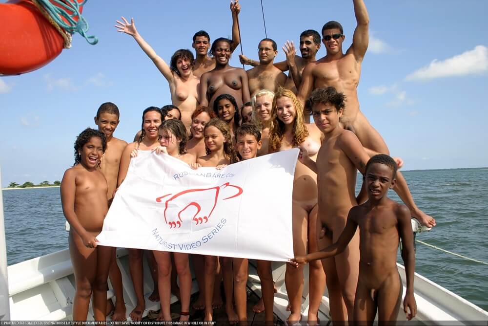 Naturism photo gallery # 59 - It is a way to get closer to nature and its rhythms